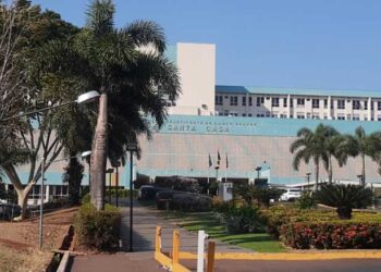 Mulher esfaqueia companheiro ao encontrá-lo na casa de amiga em Terenos