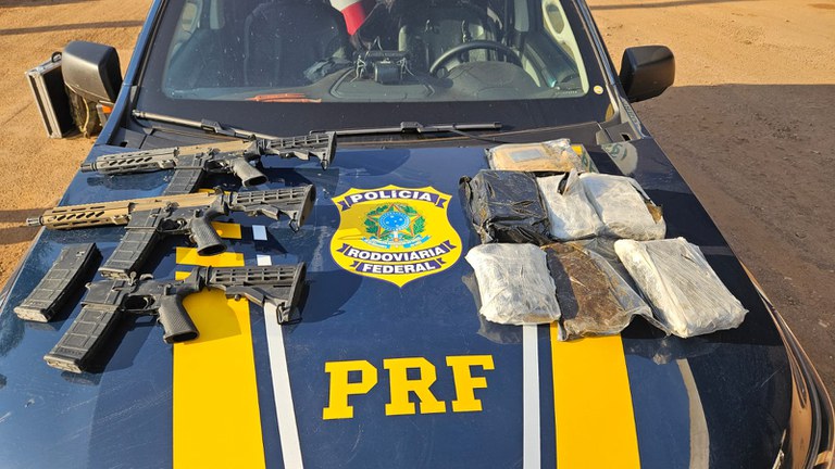 PRF apreende fuzis, carregadores e haxixe em Campo Grande