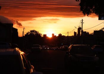 Previsão do tempo: terça-feira será de sol e céu firme; onda de frio começa a chegar na quarta-feira