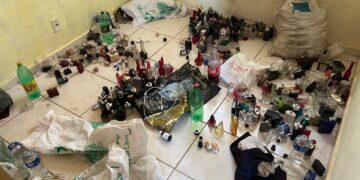 Fabrica clandestina de perfumes falsificados é fechada e homem é preso em flagrante em Três Lagoas