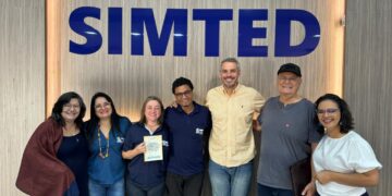 Tiago Botelho e Tetila iniciaram a campanha demonstrando o comprometimento com a educação e funcionários públicos