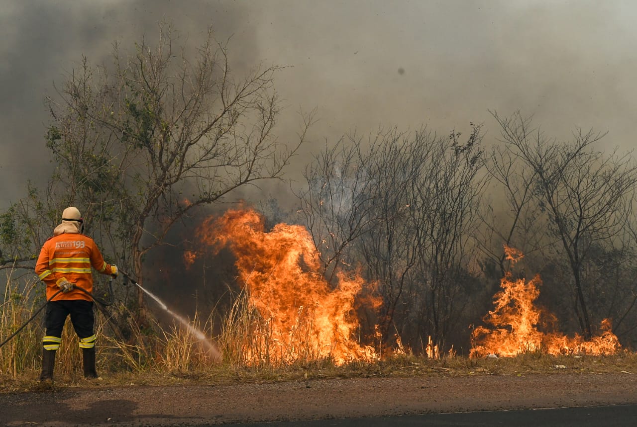 Transito na BR-262 entre Miranda e Corumbá pode sofrer restrições para controle de incêndios no Pantanal