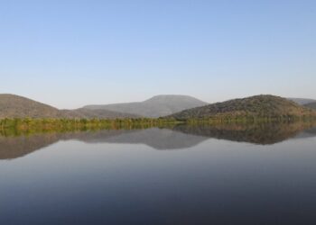 Com temperaturas amenas e em gradativa elevação, tempo permanece estável nesta quarta-feira