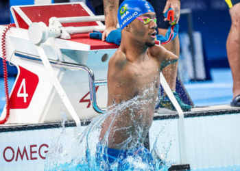 Gabrielzinho conquista primeira medalha de ouro do Brasil nas Paralimpíadas de Paris