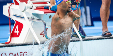 Gabrielzinho conquista primeira medalha de ouro do Brasil nas Paralimpíadas de Paris