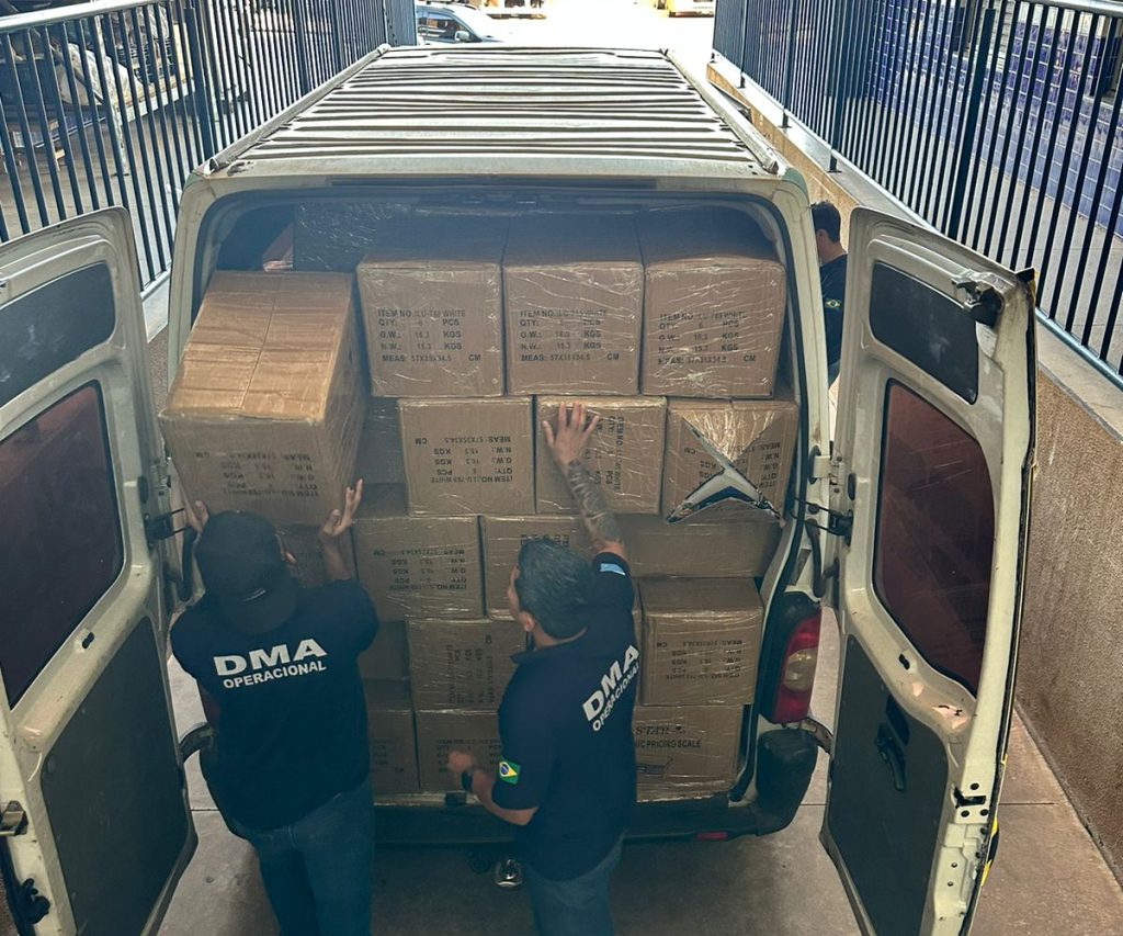 Três são presos por venda de bebidas falsificadas no Jardim Centro Oeste