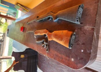 Polícia cumpre mandado de busca em área rural de Coxim; armas são apreendidas