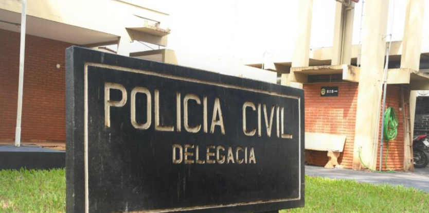 Grávida, mulher quebra celular e agride ex com marreta em Dourados