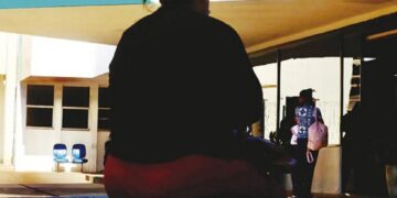 Mulher sofre aborto em banheiro e joga feto em fossa em Terenos