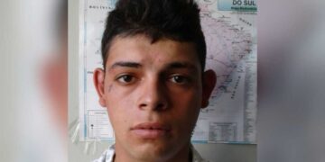 Polícia apreende adolescente envolvido em homicídio mas outros dois seguem foragidos