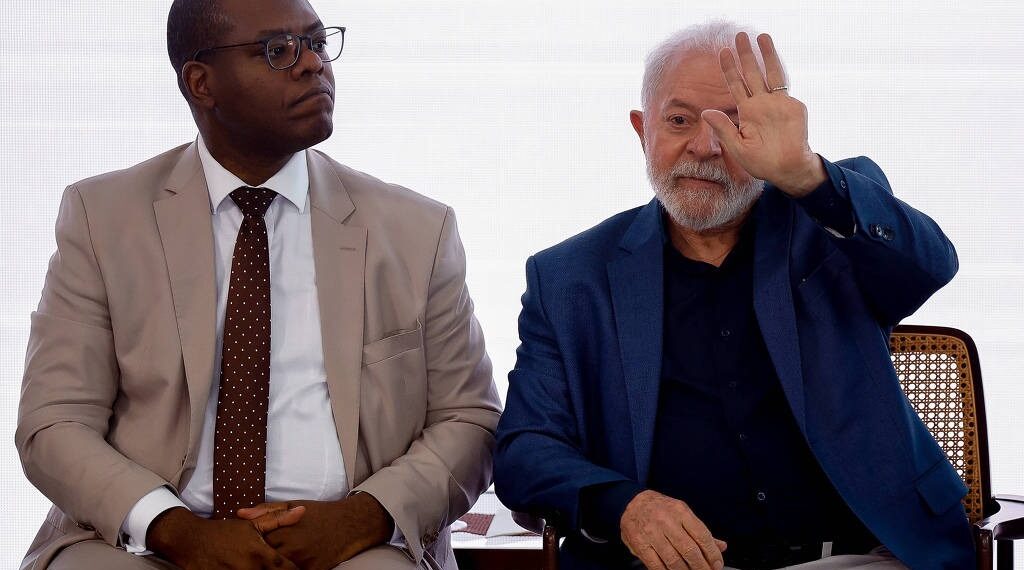 Lula exonera Silvio de Almeida após denúncias de assédio sexual