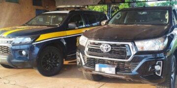 PRF recupera Toyota Hilux com placas falsas em Nova Andradina