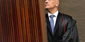 Primeira Turma do STF decide por unanimidade suspender o X no Brasil