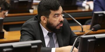 Projeto de Trutis visa reforçar segurança escolar após descriminalização da maconha pelo STF