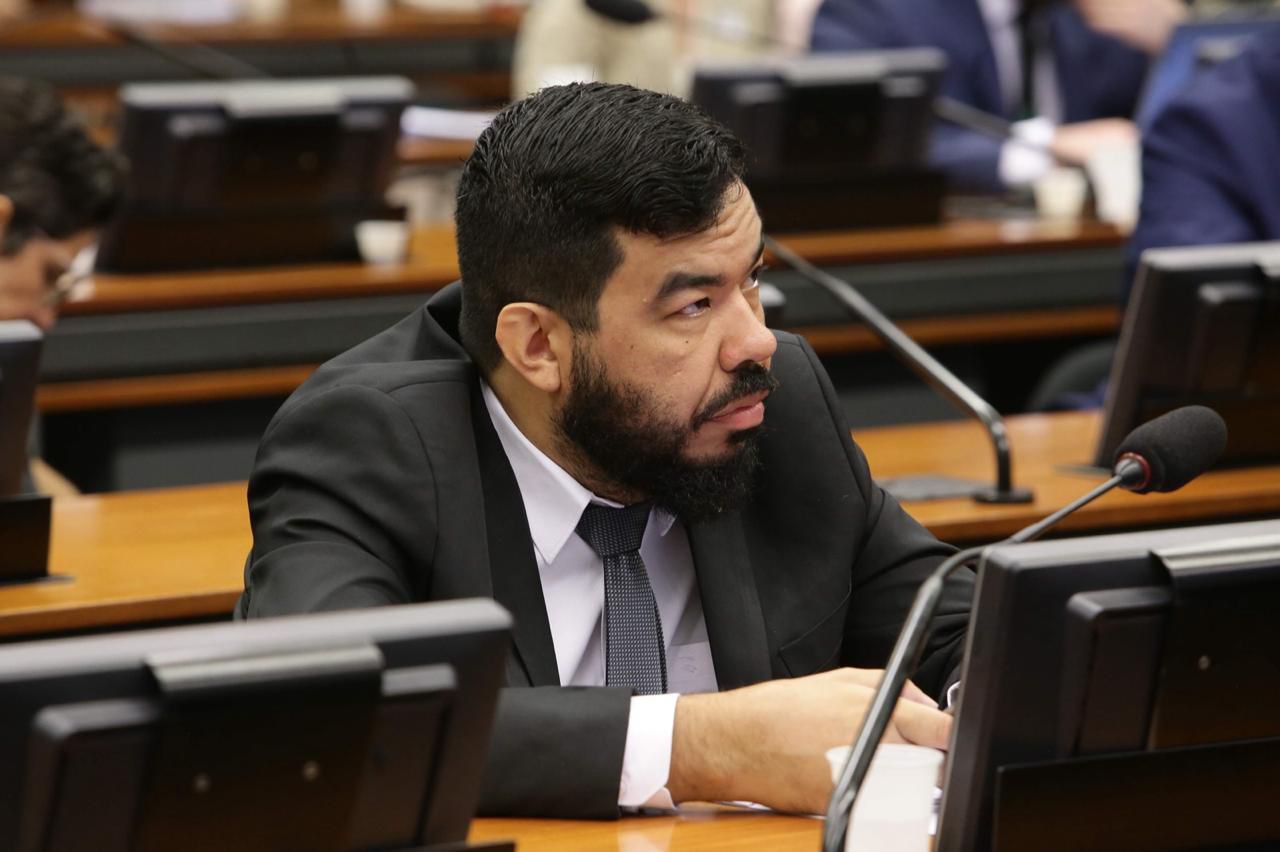 Projeto de Trutis visa reforçar segurança escolar após descriminalização da maconha pelo STF