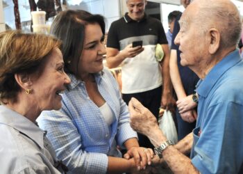 Prefeita Adriane Lopes visita mercadão e camelódromo e anuncia projetos para impulsionar economia e turismo