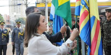 Prefeita Adriane (PP) participa de desfile de 7 de Setembro e reafirma compromisso com valores da pátria e cidadania