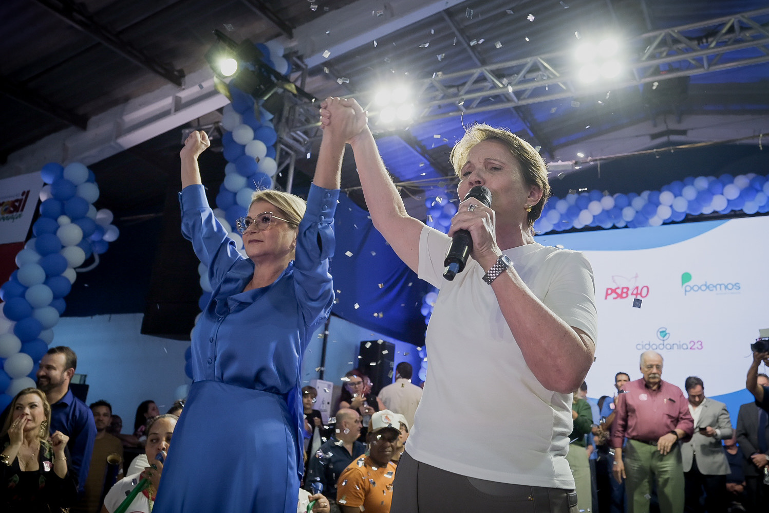 Sebadora Teresa Cristina e primeira dama Mônica Riedel apoiam candidatura de Vanda em evento em Sidrolândia