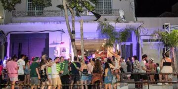 Com donos de bares se achando “donos da rua”, prefeitura suspende fechamento da 14 no Sextou 