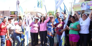 Com comício e caminhadas, Rose Modesto apresenta propostas para população em bairros de Campo Grande