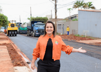 Prefeita Adriane Lopes destaca avanços em infraestrutura durante visita ao Jardim Itatiaia