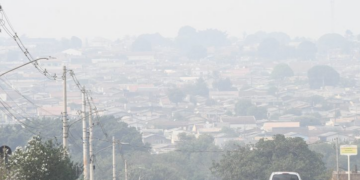 Altas temperaturas, tempo seco e fumaça: condições apresentam risco à saúde e exigem cuidados especiais