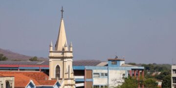 Com previsão de sol e tempo firme nesta terça-feira, céu segue acinzentado em Mato Grosso do Sul