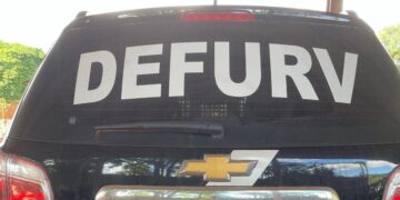 Dois são detidos em oficina de adulteração de veículos em Campo Grande