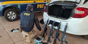 PRF apreende grande quantidade de armas e prende transportador em Nova Andradina