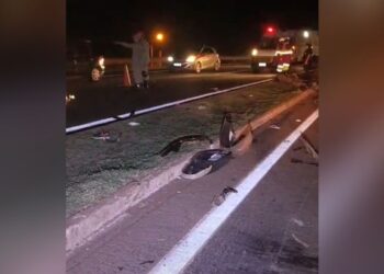 O acidente que matou o motociclista foi tão grave que a vítima foi arremessada em Dourados