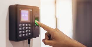 Alta com estilo: Paciente furta relógio de ponto de hospital em Três Lagoas