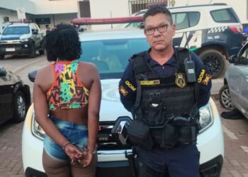 Mulher é detida após assaltar e agredir idoso na região central de Campo Grande