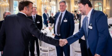 Em Paris, presidente da Fiems participa de encontro com presidente da França
