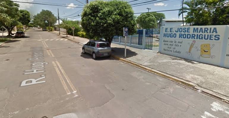 Vídeo: bebedouros sem água castigam alunos em escola da Capital