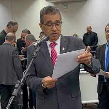 Vereador Ayrton Araújo crítica gestão da saúde em Campo Grande e alerta para crise na saúde