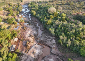 Justiça decide bloquear R milhões de companhia após colapso de barragem