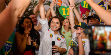 Prefeita Adriane Lopes mobiliza multidão em adesivaço para reeleição