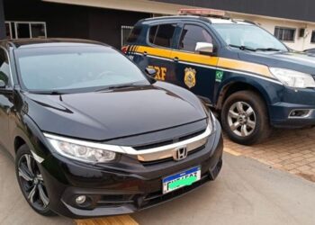 PRF recupera veículo roubado com placas falsas em Bataguassu