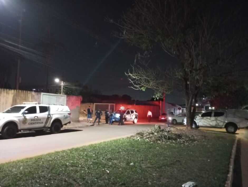 Homem é esfaqueado e morre no Jardim Centro Oeste