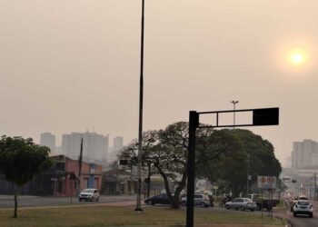Sexta amanhece tomada por fumaça de incêndios, baixa umidade e calor de até 41°C