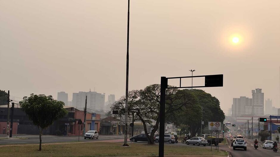 Sexta amanhece tomada por fumaça de incêndios, baixa umidade e calor de até 41°C