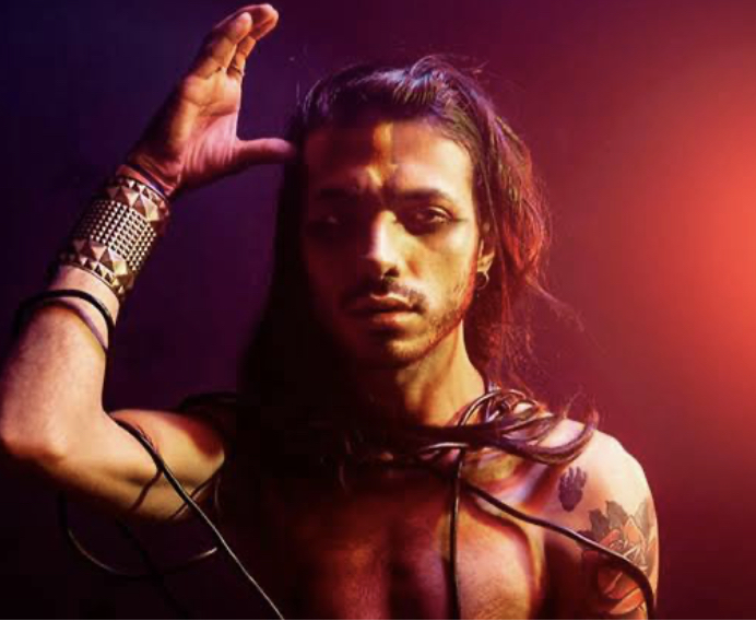 Cantor e ator é esfaqueado perto de bar em Campo Grande