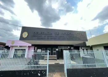 Briga entre vizinhas termina em agressão com cadeirada e vai parar na delegacia em Costa Rica