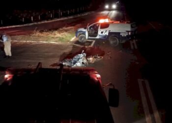 Adolescente de 16 anos m*rre em colisão entre moto e carro na BR-376, em Vicentina