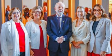 No México com Lula, Soraya Thronicke enfrenta pane em avião