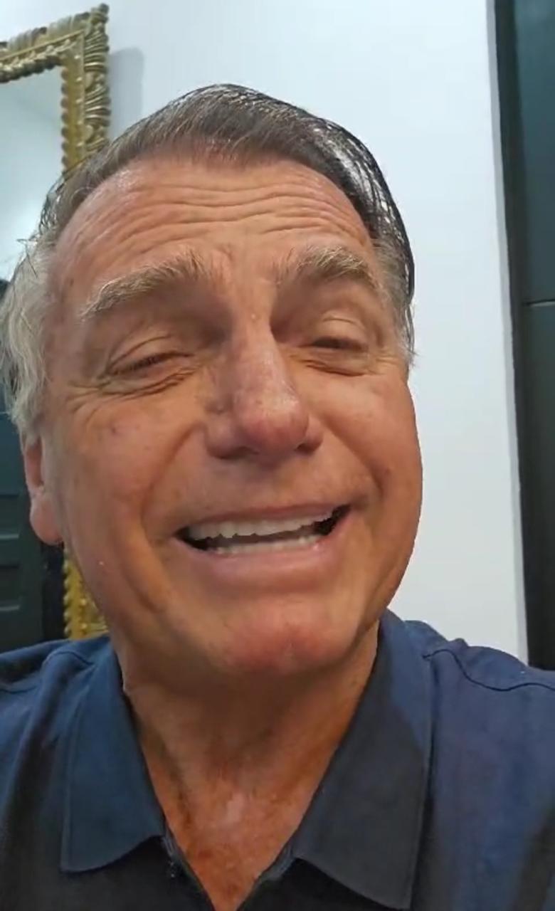 Vídeo: na reta final, Bolsonaro pede votos para Adriane em meio a polêmica com ‘revoltados’ 