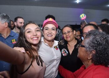 Adriane apresenta propostas para o desenvolvimento dos bairros Mata do Jacinto e Coophavila