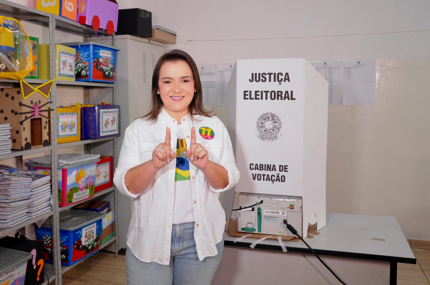 Vídeo: com Tereza, Adriane vota otimista e de olho em apoios em eventual 2º turno 