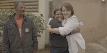 Conquista da casa própria muda vida de Ana Paula e outras 187 famílias que viveram por décadas em favela