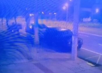 Vídeo: Motorista bêbado é preso após acertar poste e 3 carros na Afonso Pena